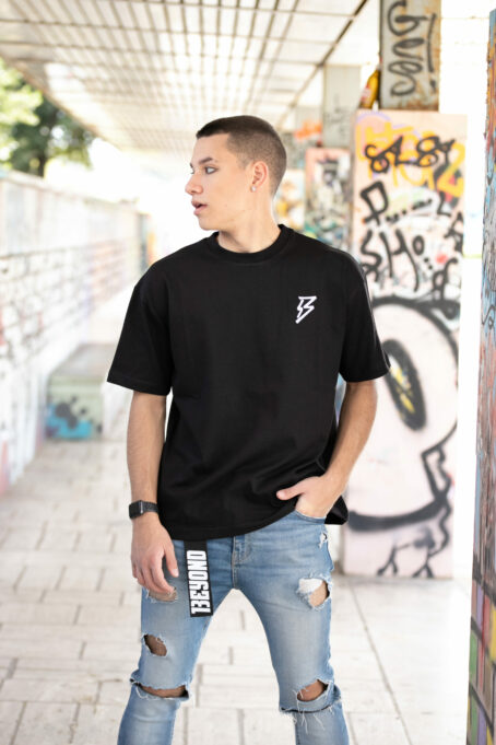 T-shirt Oversize Unisex "Those who know how to go 13eyond can get anywhere" - immagine 5