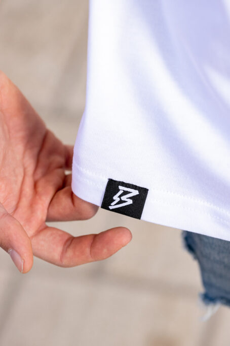 T-Shirt Oversize con ricamo 13eyond su fronte tono su tono - immagine 5